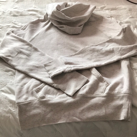 aerie Tops - 🦋Aerie hoodie🤍